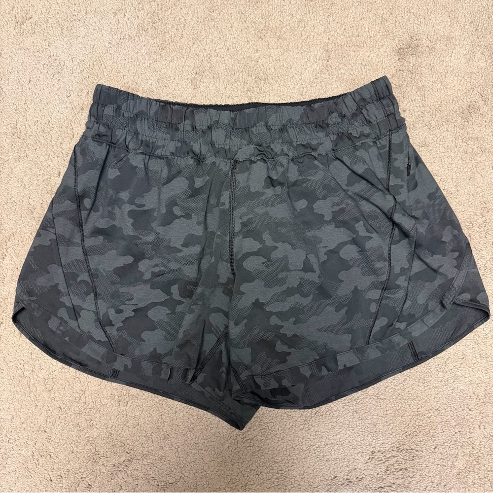 Lululemon Track That Short Mid Rise 5” in Camo size 10. Like new